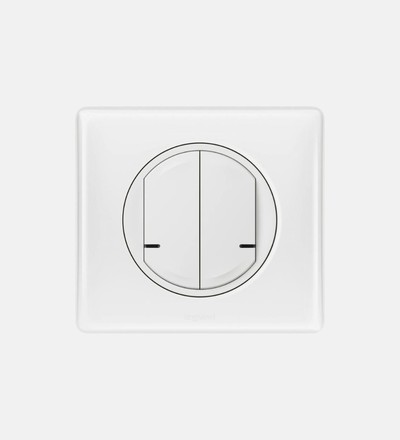 Купить Выключатель двухклавишный беспроводной Legrand Celiane NETATMO (белый) для системы умного дома в интернет-магазине умной техники ALLSMART в Минске